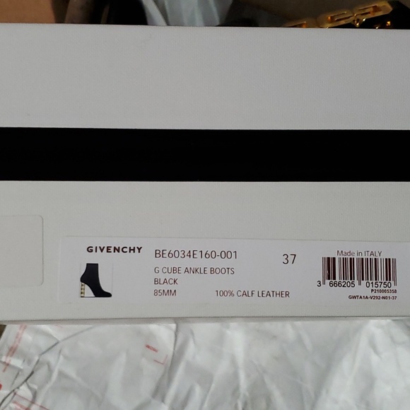 NIB $1195 Givenchy G chain leather boots - Picture 5 of 5